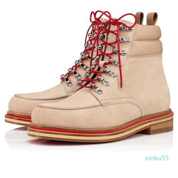 Hombres de invierno Bota de tobillo de lujo Diseñador de lujo Zapatos de piel roja de tacón grueso con borde crudo Gancho de plata y correa de hebilla con punta redonda