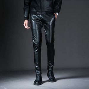 Pantalon de motard en cuir pour hommes, slim, à la mode, en Faux moto, pour scène masculine, tenue de club, hiver, 240315