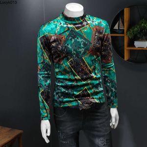 Hiver nouveaux hauts pour hommes Version coréenne velours à manches longues T-shirts épaissi couture impression mode chaud col haut Stretch chemises à fond