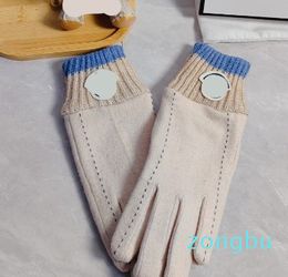 Winter New Wool Gloves Fashion Mens Womens Finger Gloves Warm Plush Lining Autumn Knit Glove designer