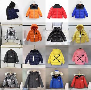 Winter North Down Face Faced Jacket Kindermode Klassieke Outdoor Warme Down Jas Zebrapatroon Gestreepte Letter Print Puffer Jassen Multicolor Babykleertjes