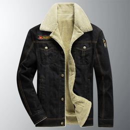 Veste d'hiver en peluche et en denim épais pour hommes, veste surdimensionnée en coton décontractée chaude européenne et américaine pour hommes