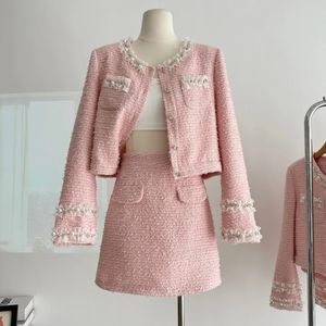 Winter roze zoete geur tweed tweedelig set vrouwen korte jas jas rok pakken mode luxe kralen outfits 240516