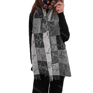 Écharpe en laine à carreaux d'hiver Designer longs châles femmes écharpes en cachemire glands L écharpes pour hommes doux au toucher enveloppes chaudes avec étiquettes accessoires de bonnet 40 * 200 cm 2BD5A