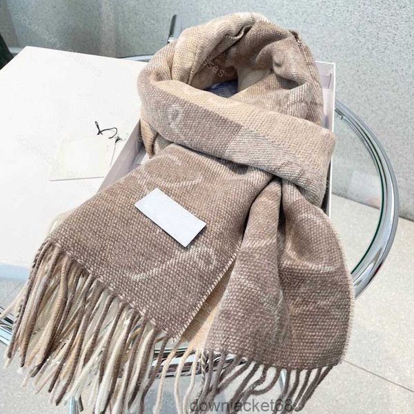 Bufanda de lana a cuadros de invierno Diseñador chales largos Bufandas de cachemira para mujer Borlas l Bufandas para hombre Abrigos cálidos de tacto suave con etiquetas Accesorios de gorro de lujo 01qp58