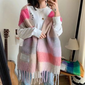 Invierno sacrf diseñador cachemira como bufanda para hombre mujer estudio chal color arcoíris bufandas con borlas a cuadros cálidos y cómodos accesorios de moda pashmina con logo