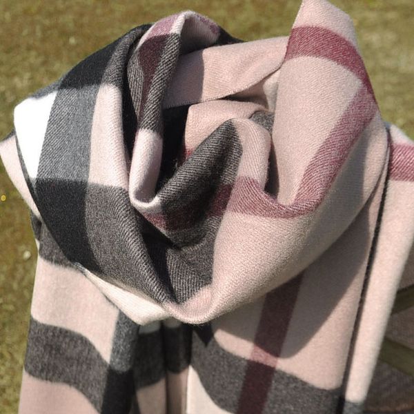 Bufanda de invierno bufanda de diseñador para mujer bufandas de manta de diseñador rayas a cuadros de cachemira sciarpa la bufanda más popular en este momento