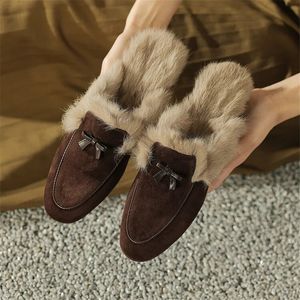 Winter Sheep Suede konijnenhaar muilezels voor vrouwen rond dikke hiel deksel teen slippers schoenen 231219