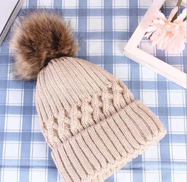 Gorro con forro polar grueso para invierno, gorro de acrílico suave y cómodo, diseño coreano, gorros con pompón de piel, festival, Navidad, mujeres, niñas, gorro calentador de orejas