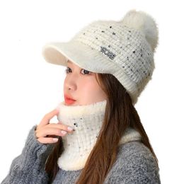 Chapeaux à visière d'hiver pour femmes, bonnet en tricot de couleur mixte, Skullies, chapeau en velours épais, boule de cheveux chaude, ensemble de bavoirs 231229