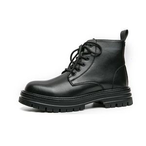 Botas cálidas de invierno, botas Chelsea negras de marca de lujo para hombre, botas de motociclista góticas, botas de cuero informales para exteriores, botines para hombre 240104