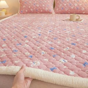 Winter warme flanel elastische band sprei soft st -slip dikke fleece matras topper bedel dunne tatami voor huis slaapzaal 231222