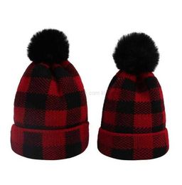 Bonnets tricotés chauds d'hiver chapeau parents-enfants pom pom ball chapeaux XMAS décoration père noël bonnet en tricot mode maman enfants cadeau fausse fourrure pompon bobble beanis casquettes Alkingline