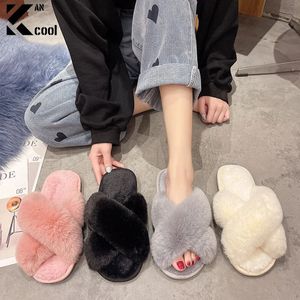 Hiver Women Home Ed918 Pantoufles décontractées intérieures Femelle Flip Flops Fluffy Chaussures Cross Design Slides Ladies Soft Warm Pluxe Slipper 231207