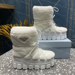 Winter Dameslaarzen Platform Hakken Designer Sneeuwlaarzen Mode Schuine Veters Nylocn Dikke Bodem Bont Skilaarzen Warme Driehoek Outdoor Schoenen