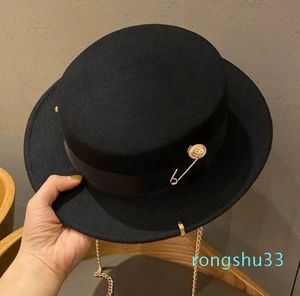 Hiver Wool Flat Cap Socialite Jazz Fedora Europe Wild Chain Hatberets Fashion Wool Jazz Hat