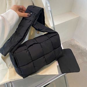 Hiver tissé coton femmes sac à bandoulière concepteur vers le bas rembourré sacs à bandoulière pour femmes 2022 marques espace sacs à main et sacs à main rabat