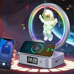 Chargeurs sans fil 2023 lévitation magnétique Bluetooth sans fil flottant astronaute haut-parleurs boîte de son avec spectacle de lumière LED chargeur sans fil YQ240105