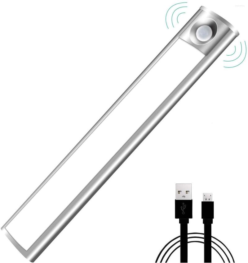 Lampada di illuminazione a LED senza fili sotto l'armadio Lampada da armadio con sensore di movimento ricaricabile USB Luce in alluminio per cucina