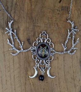 Collier Fantasy Forest Rigque de la sorcière Pentagram Crescent Moon