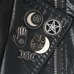 Heks pins collectie Pentagram Triple moon Constellation Wizard Broches Witchy Goth Sieraden Revers pin voor Witches1257i