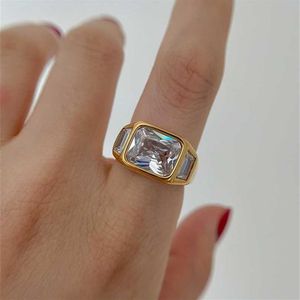 Con anillo llamativo de banda geométrica de oro de 18 K, joyería para mujer, diseñador T Show Club, fiesta de cóctel, raro Japón coreano 211217200g