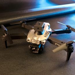 Con 2 baterías de dron LU200 con despegue de un solo tecla, evitación de obstáculos de 360 °, posicionamiento de flujo óptico, cámaras HD duales, retención de altitud y capacidades de vuelo estables