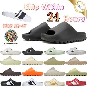 Designer Slippers Mens Womens Tlides Os Black Blanc Desert Sable terreur Mineraire Blue Glow Green Moon Gris Gris Sandales Sandales Summer Chaussures extérieures 36-47