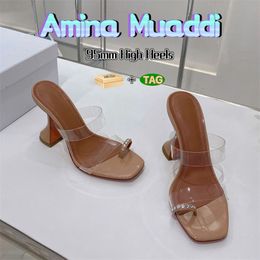 Met doos Amina Muaddi damesschoenen Sami 95 PVC lamsleer lakleren sandalen woestijn witte obsidiaan teen hoge hakken voor dames bruiloft schoenen EUR 34-42
