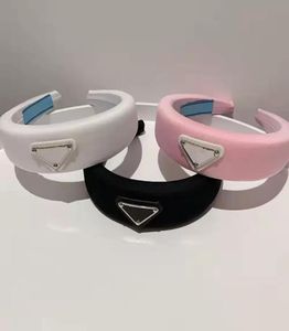 Con CAJA Negro Rosa Blanco Diseñadores Diadema Chica Mujer Esponja Top Tela Bandas para el cabello Color sólido Diademas de lujo Accesorios para el cabello 3323252