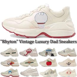 Avec Box Designer Rhyton Chaussures Baskets Multicolores Hommes Femmes Baskets Vintage Chaussures Plate-Forme Papa Sneaker Fraise Souris Bouche Chaussure 35-45