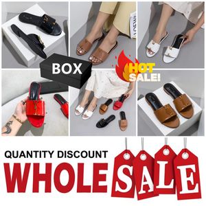 Con caja Zapatillas de diseñador Sandalia Sandalias de cuero Flip Flop de lujo Perezoso Zapatilla de playa grande Diapositivas casuales para mujer dama Slip On slider Envío gratis