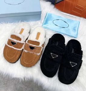 Avec boîte Designer Femme Pantoufles Mode Luxe Chaud Mousse À Mémoire Daim Peluche Shearling Doublé Slip Sur Intérieur Extérieur Clog House Femmes Sable Chaussures Tendance