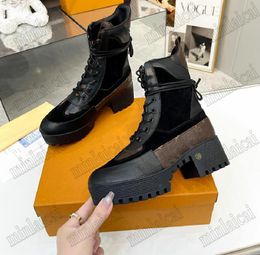 Avec la boîte Designer Femmes Bottes Laureate Plate-forme Desert Boot Martin Bottines Semelle extérieure en caoutchouc Semelle en daim Cuir de veau Verni Monogrammes Toile Boot