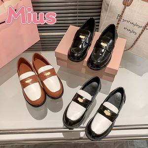 Avec Box Chaussures Habillées De Luxe En Relief Logo Bracelet En Cuir Mocassins Tabac Noir Blanc Mode Mius Outdoor Femmes Designer Baskets Baskets Taille 34-40