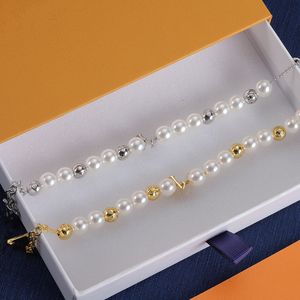 Box Box America Style Charm Bracelets Brand Men Femmes Blanc Blanc Bracelet de corde à main Perle L Bracelet Gravé V Letter Bangle