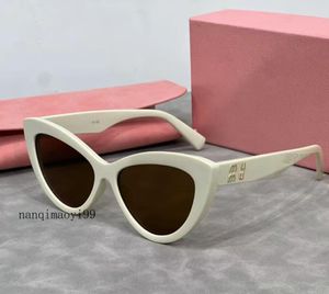 con caja Diseñador de moda Gafas de sol Simple para mujeres Hombres Marca clásica Gafas de sol con letras Gafas Adumbral 11 Opción de color Anteojos