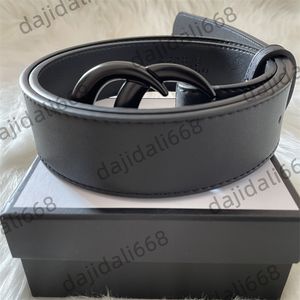 Avec boîte Ceinture en cuir Designers Classic Big ceinture à boucle solide Hommes dames homme casual lettre boucle lisse ceinture en cuir pour femme Jeans ceintures cadeau