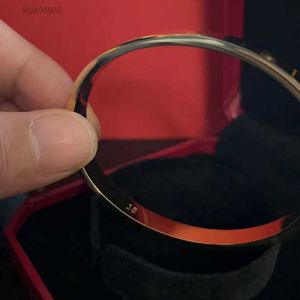 Met Doos Liefde Bangle Armband Vrouw Man Mode Schroef Armbanden Voor Minnaar Goud Ontwerp Nail Armbanden Cz Maat 15-222222