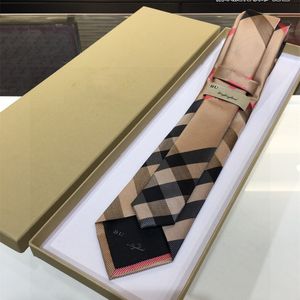 2024 Designer Cravate avec boîte Hommes Cravate Design Mens Cravates Mode Cravate Stripes Motif Broderie Luxurys Designers Business Cravate Neckwear