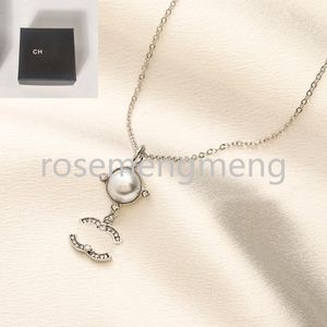 Avec coffret homme concepteur de créateurs de femmes collier diamant lettre diamant pendentif 18k colliers de marque en acier inoxydable en or