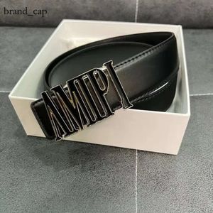 Avec une boîte de créateurs pour hommes pour AM Men Luxury Amirii Business Fashion Business Bentes Womens Ceinture Black Metal Amirirs Buckle AM2 F4A8