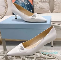 Mit Box Metall Spitz Baotou Heels Frühling/Sommer Pendeln Neue Hochwertige Leder Designer Outdoor Damen Schuhe Einzelne Schuhgrößen