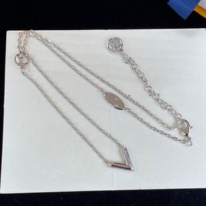 Avec boîte pendentif colliers designer pour femmes lettre collier bijoux de mode femme chaîne en argent bijoux de créateur anniversaire cadeau de Noël