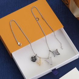 Com caixa de prata designers pingentes colar feminino casal de aço inoxidável colares jóias no pescoço presente para namorada acessórios