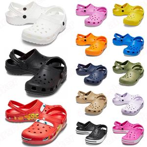 salehe bembury corcs clogs croc mens women kids crocc toddler shoes Diseñadora de hebillas de cinturón zapatillas de sandalias zapatillas de deslizadores negros triple 【code ：L】