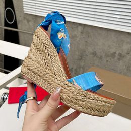 Avec une boîte Femmes High Talons Real Silk cheville STRAP SANDAL SANDALSE PLAGDE ESPADRILLES SANDAL SUMME MOIDE ROBE SOBS 565