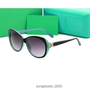 Avec des lunettes de soleil de concepteur de luxe de qualité diamant de qualité diamant verres de soleil plage de plage pour hommes 4 couleurs numéro en gros numéro 4061 wt01