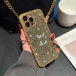 Avec Diamonds Designer Cois de téléphone pour iPhone 15 Pro Max 14 13 12 16 Couverture arrière coque mobile Luxur