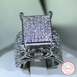 Mit seitlichen Steinen 925er Sterlingsilber, hochwertiger weißer Zirkon-Diamantring, geometrisch, dreidimensional, vielfältig, geeignet für Paare 230629